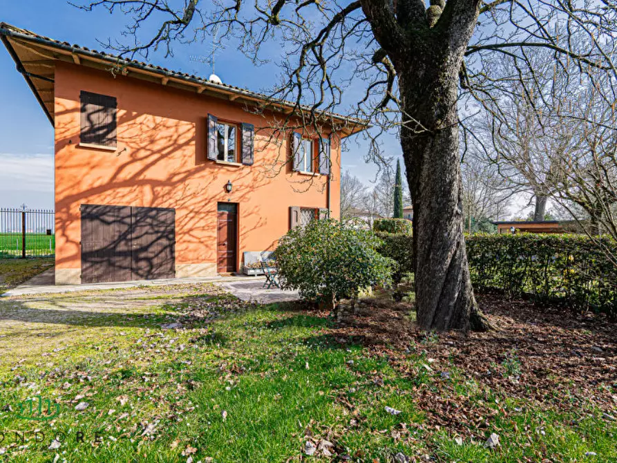 Immagine 1 di Villa in vendita  in VIA FRABAZZA  9 a Bologna
