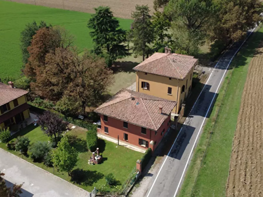 Immagine 3 di Villa in vendita  in VIA FRABAZZA  9 a Bologna