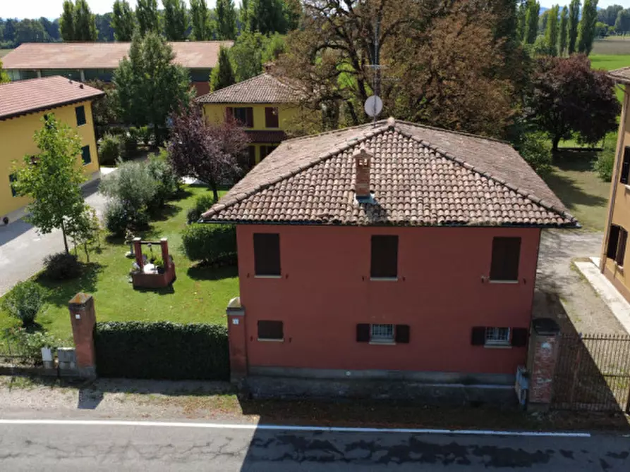 Immagine 3 di Villa in vendita  in VIA FRABAZZA  9 a Bologna