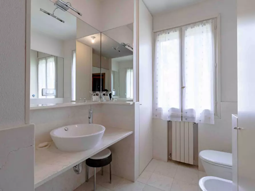 Immagine 30 di Villa in vendita  in VIA FRABAZZA  9 a Bologna