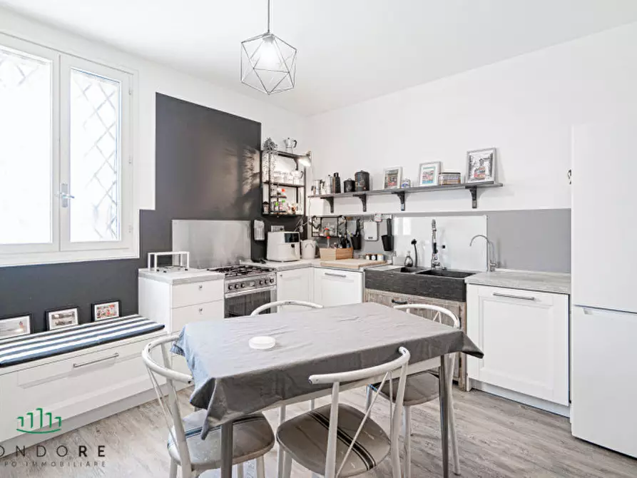 Immagine 47 di Villa in vendita  in VIA FRABAZZA  9 a Bologna