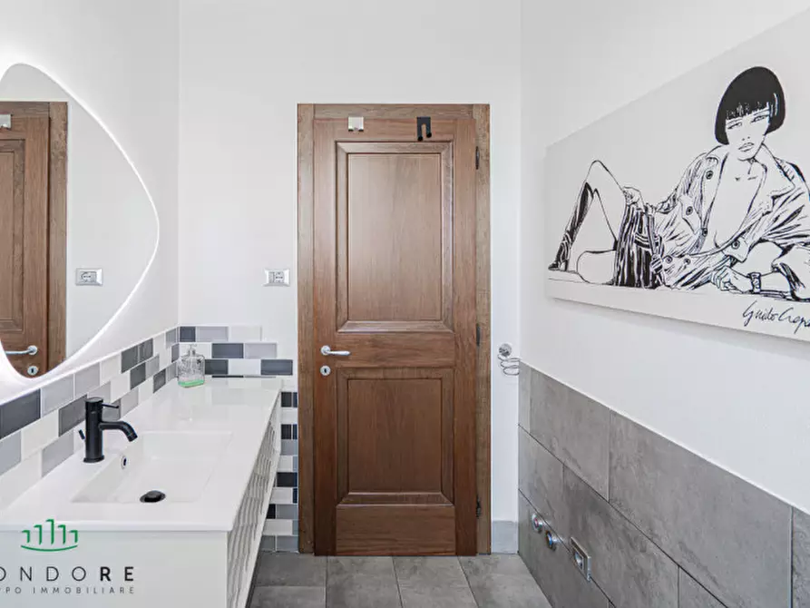 Immagine 57 di Villa in vendita  in VIA FRABAZZA  9 a Bologna