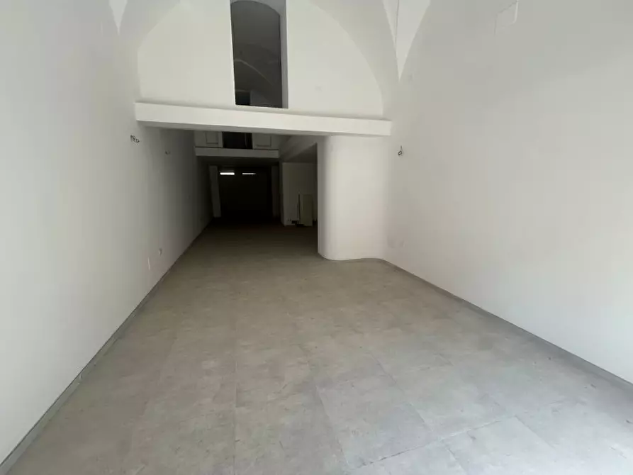Immagine 2 di Attività commerciale in affitto  in Via Nazario Sauro 10a a Lecce