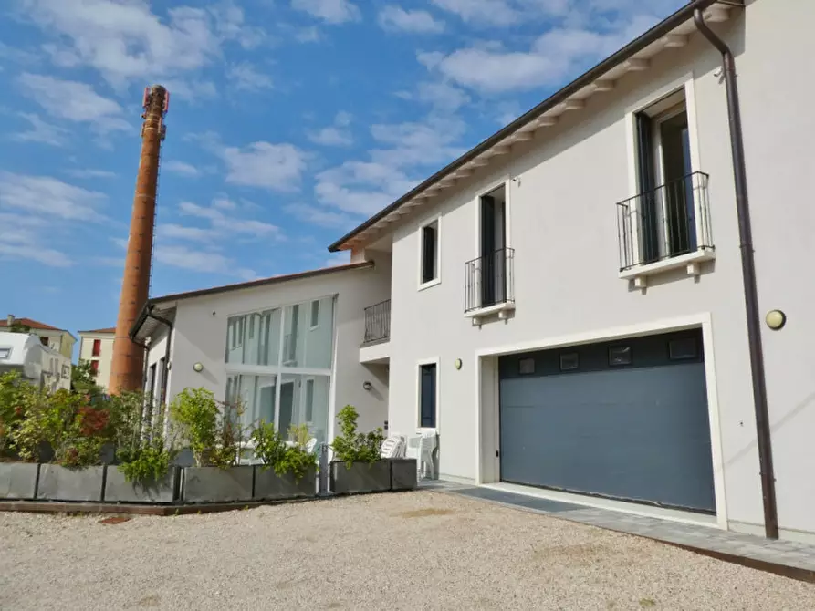 Immagine 7 di Villetta a schiera in vendita  in Largo Vittorio Boschetti a Montecchio Maggiore