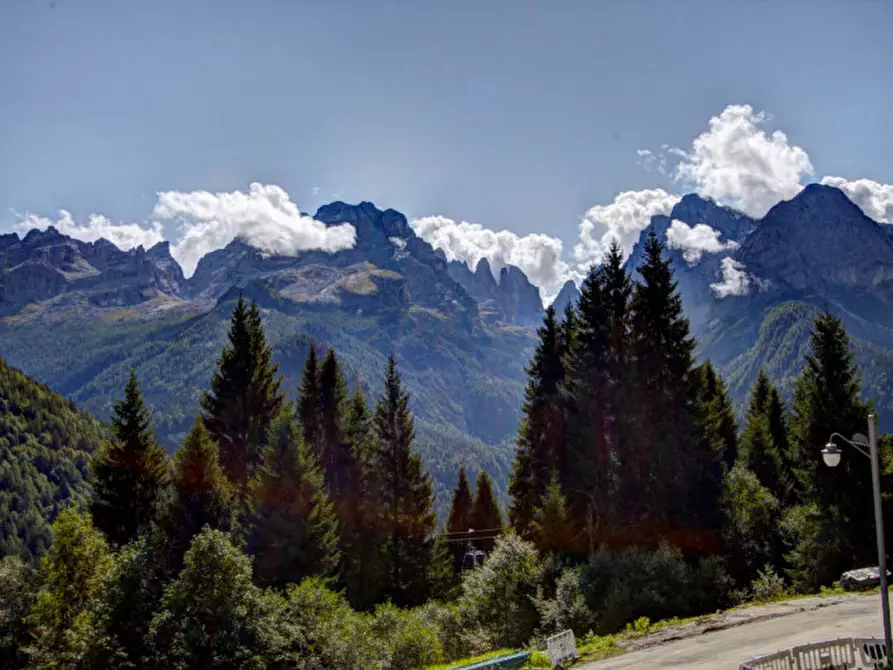 Immagine 1 di Appartamento in vendita  in Via Panorama a Pinzolo