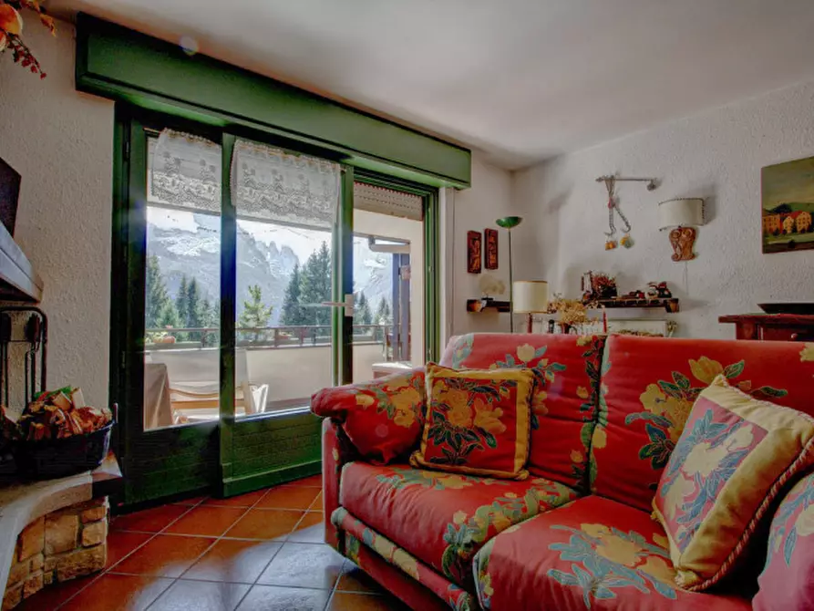 Immagine 3 di Appartamento in vendita  in Via Panorama a Pinzolo