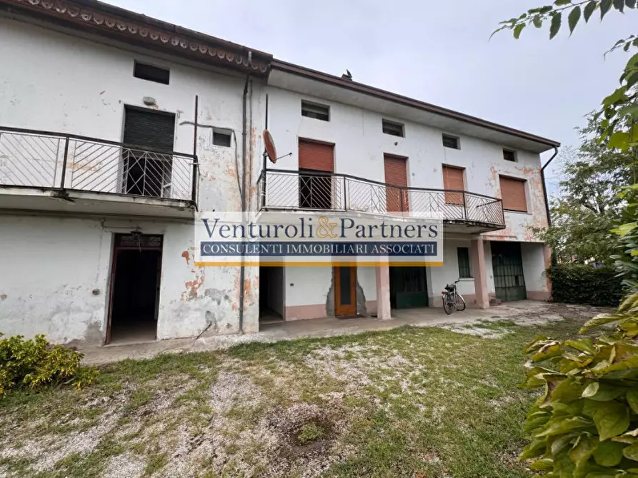 Immagine 2 di Rustico / casale in vendita  in Via Santa Maria a Calcinato