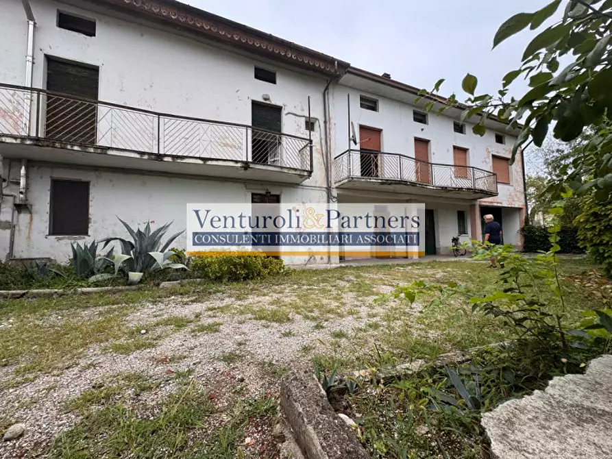 Immagine 3 di Rustico / casale in vendita  in Via Santa Maria a Calcinato