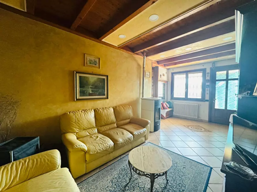 Immagine 4 di Appartamento in vendita  a Isorella