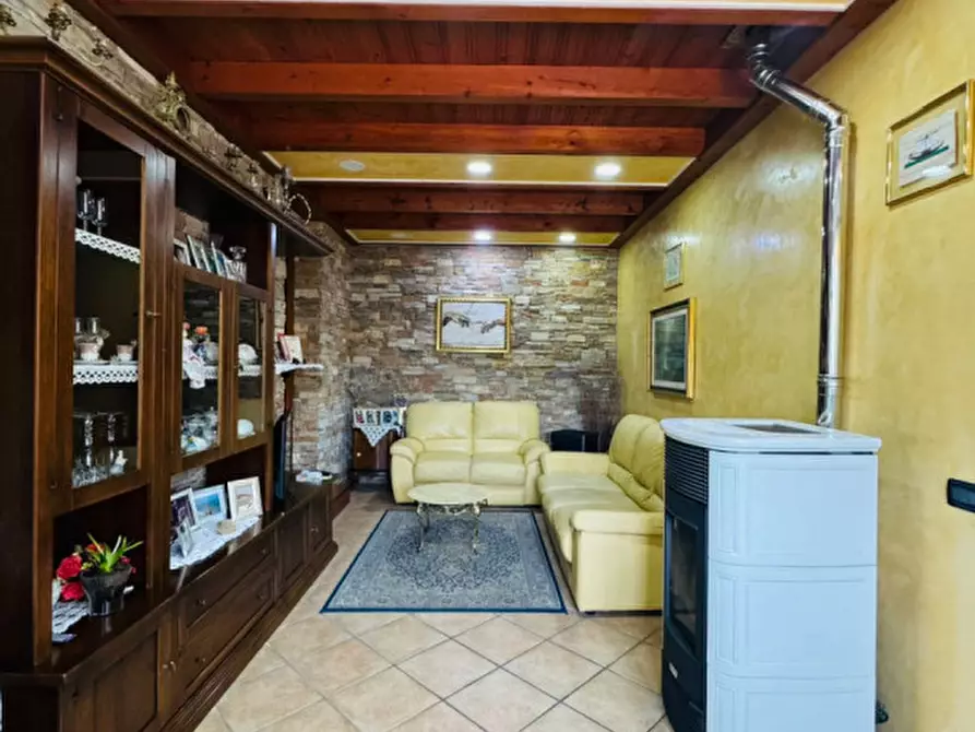 Immagine 5 di Appartamento in vendita  a Isorella