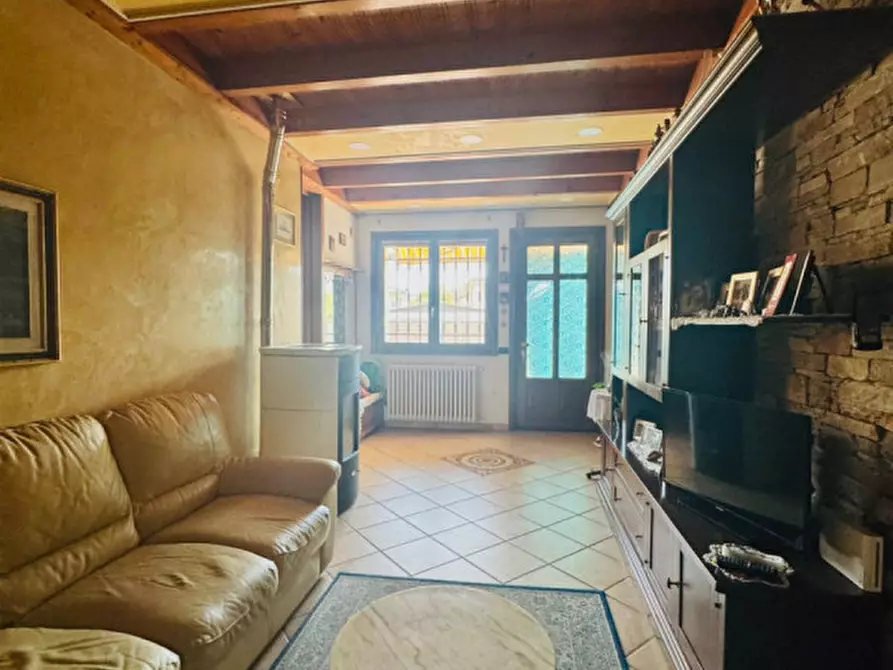 Immagine 8 di Appartamento in vendita  a Isorella