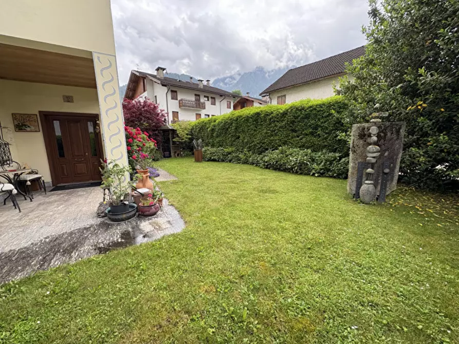 Immagine 11 di Casa indipendente in vendita  in via roma 40 a Primiero San Martino Di Castrozza