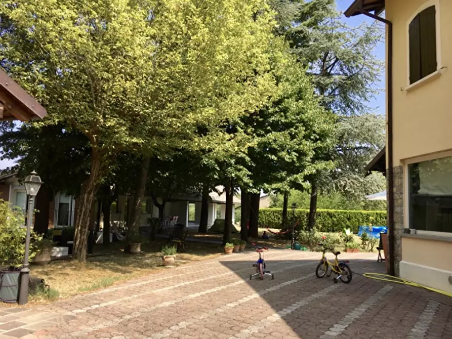 Immagine 3 di Villa in vendita  a Serramazzoni