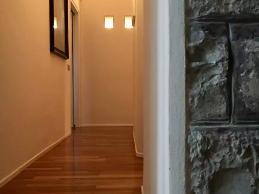 Immagine 8 di Villa in vendita  a Serramazzoni