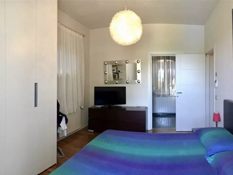 Immagine 9 di Villa in vendita  a Serramazzoni