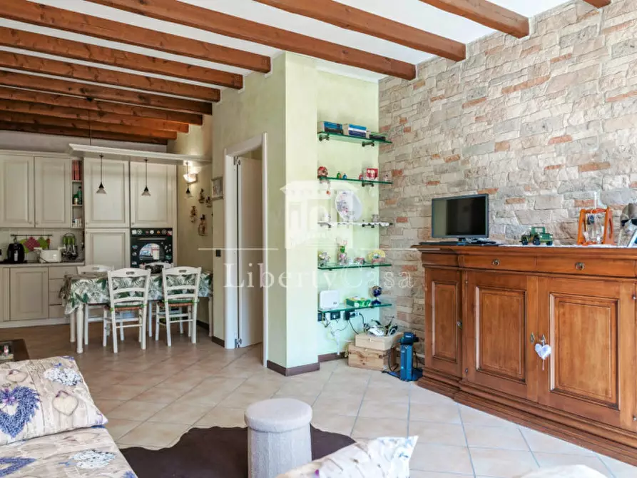 Immagine 6 di Appartamento in vendita  in Via Seniga a Salò