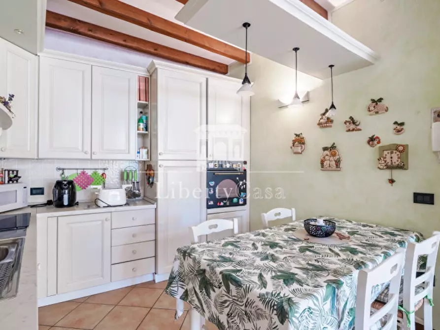 Immagine 8 di Appartamento in vendita  in Via Seniga a Salò