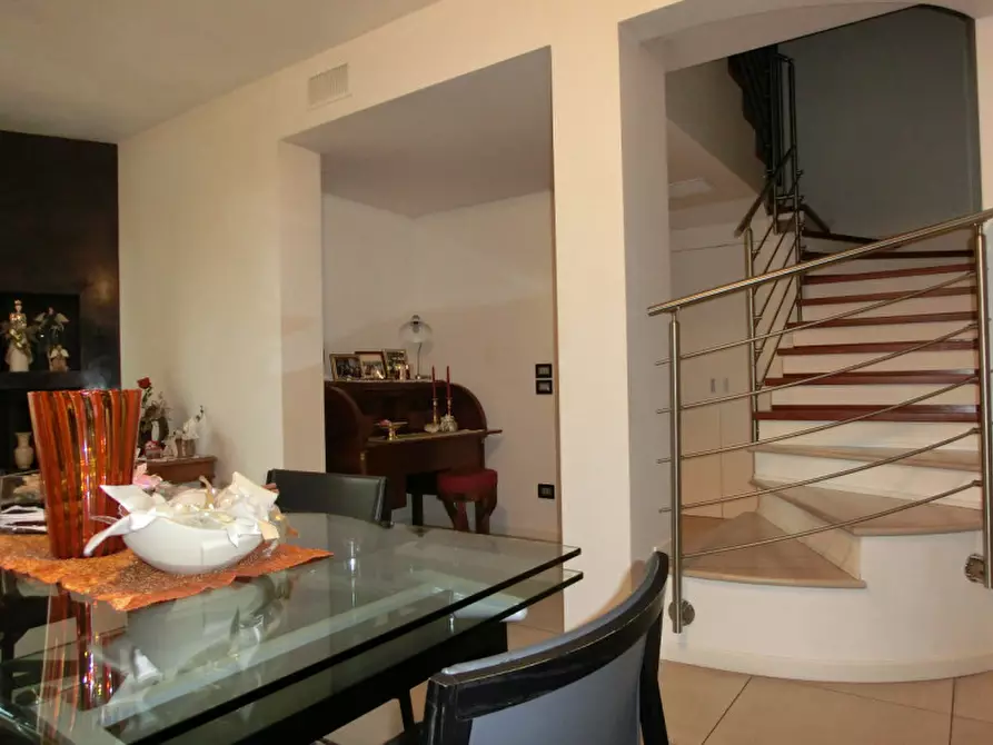 Immagine 4 di Casa bifamiliare in vendita  a Salzano