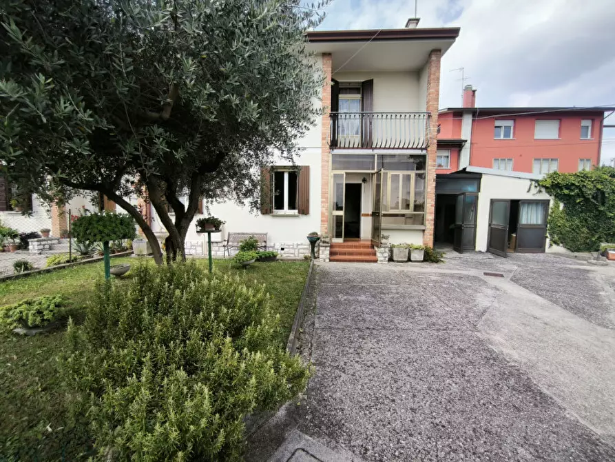 Immagine 20 di Casa bifamiliare in vendita  in vascon a Carbonera