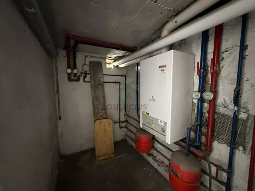 Immagine 9 di Magazzino in vendita  in VIA Del Commercio a Verona