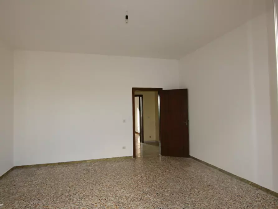 Immagine 5 di Rustico / casale in vendita  a Sinalunga