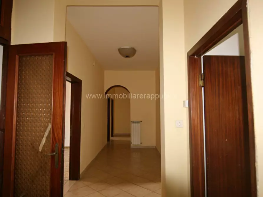 Immagine 11 di Rustico / casale in vendita  a Sinalunga