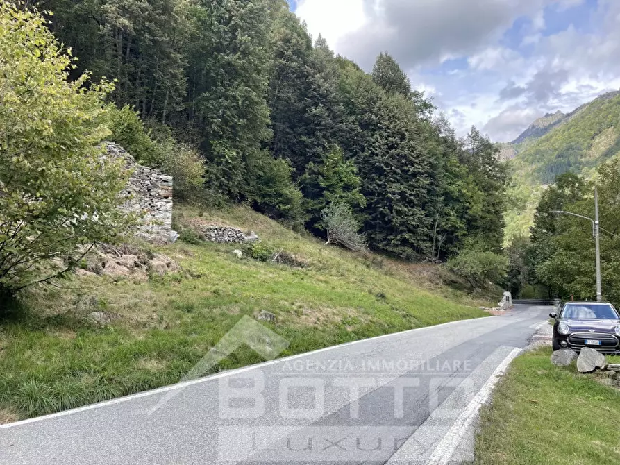 Immagine 2 di Terreno in vendita  in frazione Piana a Piode