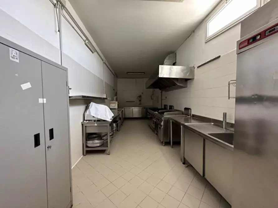 Immagine 15 di Hotel in vendita  a Serracapriola