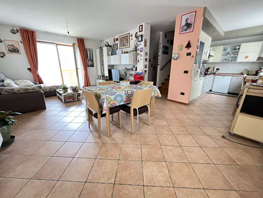 Immagine 1 di Villa in vendita  in Via del Titin a Levico Terme