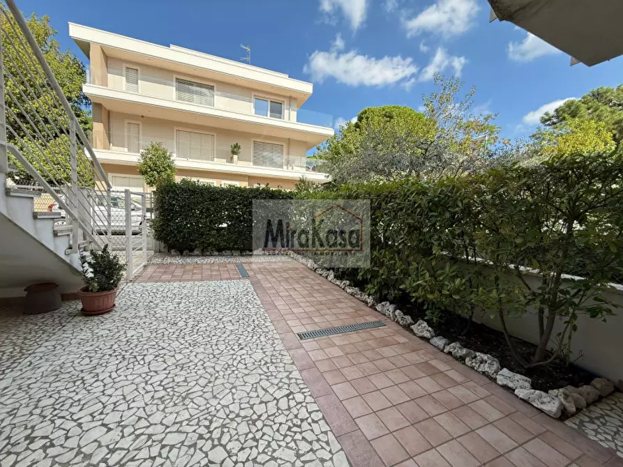 Immagine 19 di Appartamento in vendita  in Via Monreale 8 a Cervia