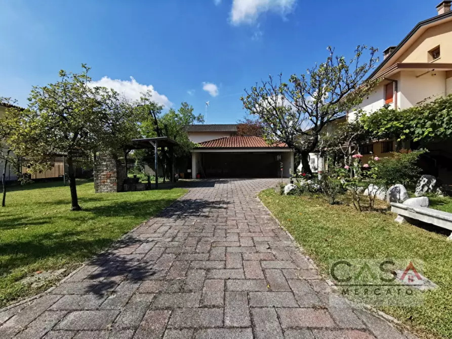 Immagine 39 di Casa bifamiliare in vendita  in Via Meduna a Cordenons