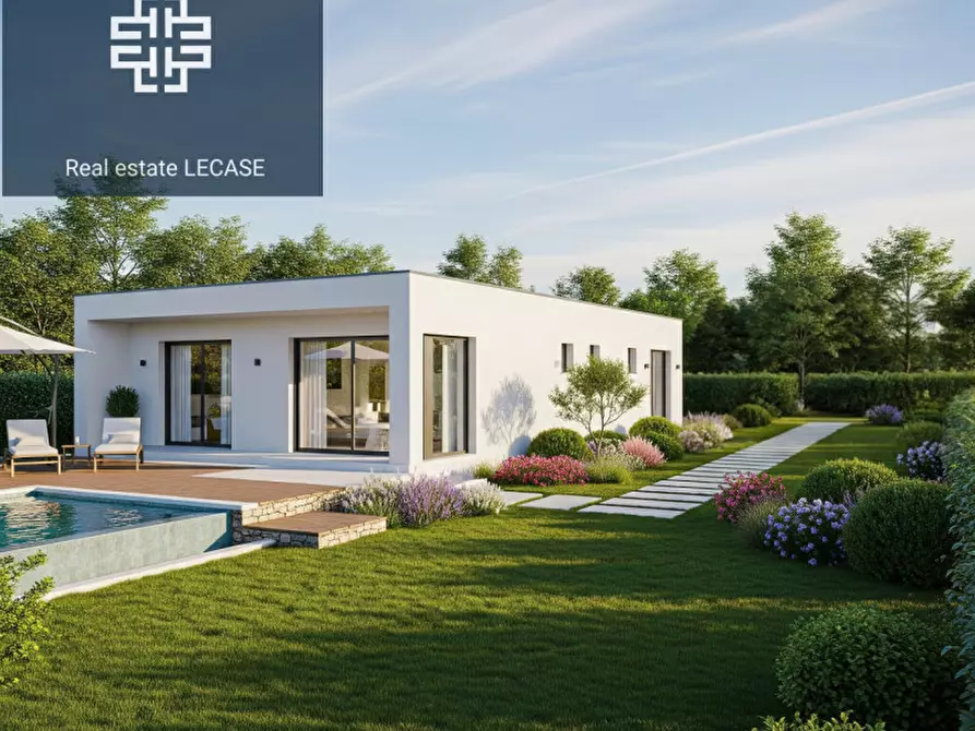 Immagine 1 di Villa in vendita  in Via Paradiso a Forte Dei Marmi