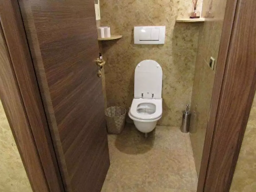 Immagine 22 di Negozio in vendita  in PIAZZETTA PESCHERIA 6 a Verona