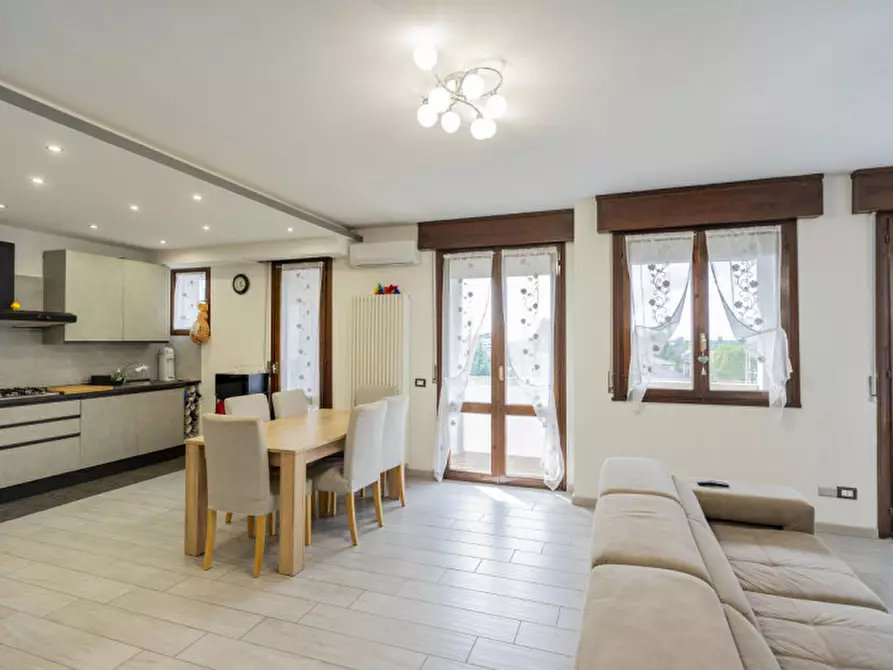 Immagine 3 di Appartamento in vendita  in Piazza Aldo Moro 6 Rubano a Rubano