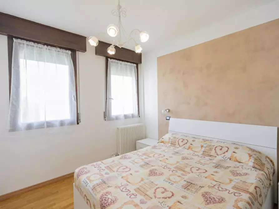 Immagine 10 di Appartamento in vendita  in Piazza Aldo Moro 6 Rubano a Rubano