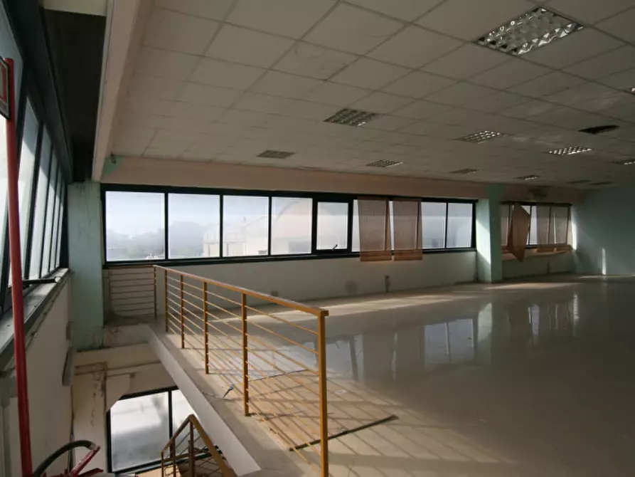 Immagine 5 di Capannone industriale in vendita  a Torrita Di Siena