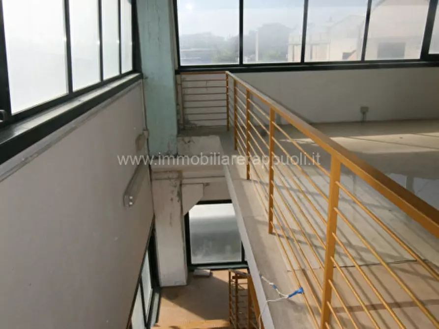 Immagine 13 di Capannone industriale in vendita  a Torrita Di Siena