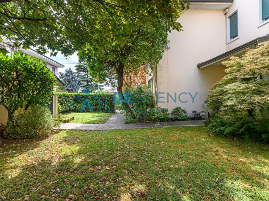 Immagine 2 di Casa indipendente in vendita  in Viale Milano a Cornedo Vicentino