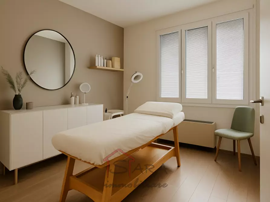 Immagine 5 di Attività commerciale in vendita  a Padova