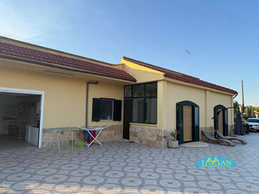 Immagine 2 di Villa in vendita  in Contrada Lecci a Ceglie Messapico