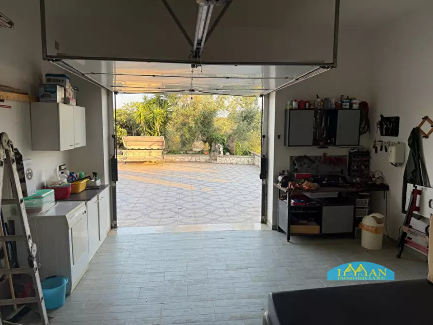 Immagine 21 di Villa in vendita  in Contrada Lecci a Ceglie Messapico