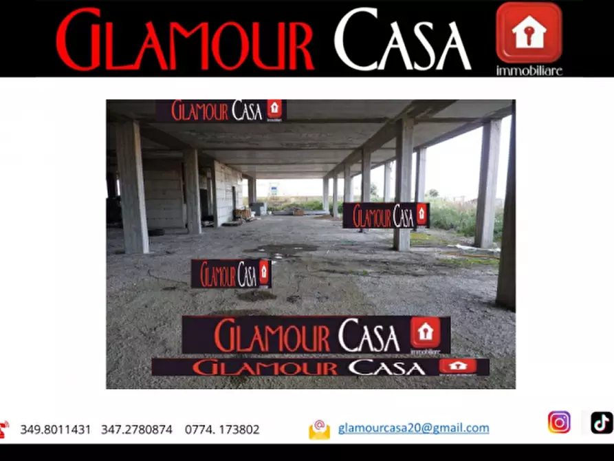 Immagine 5 di Palazzo in vendita  in Via delle Case Rosse a Roma