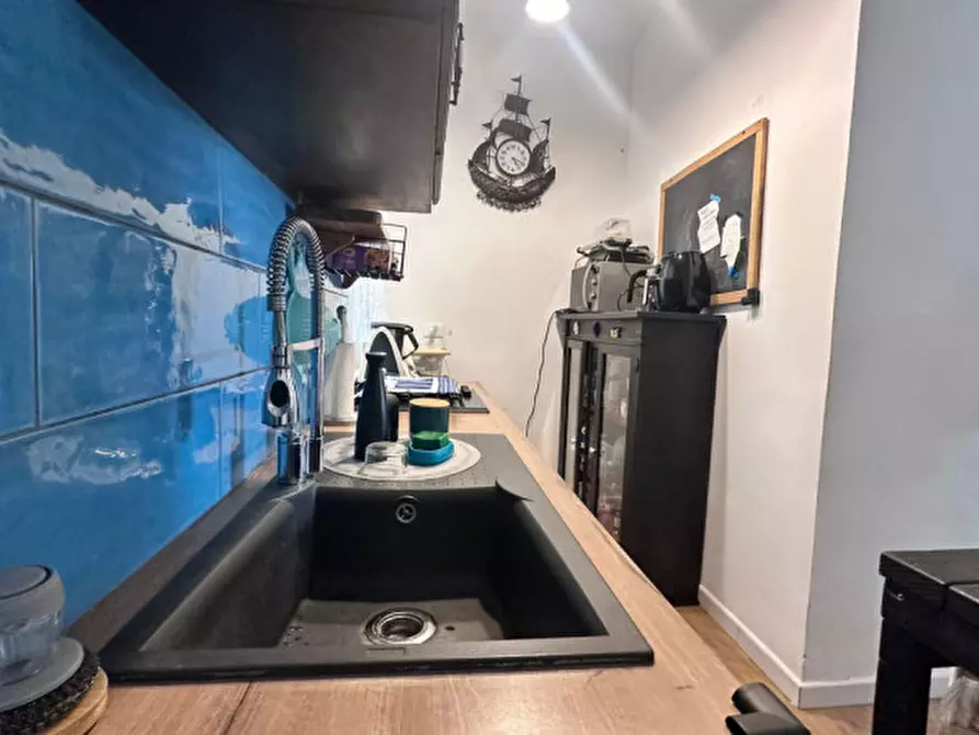 Immagine 8 di Appartamento in vendita  in Via Ruggero Loria a Palermo