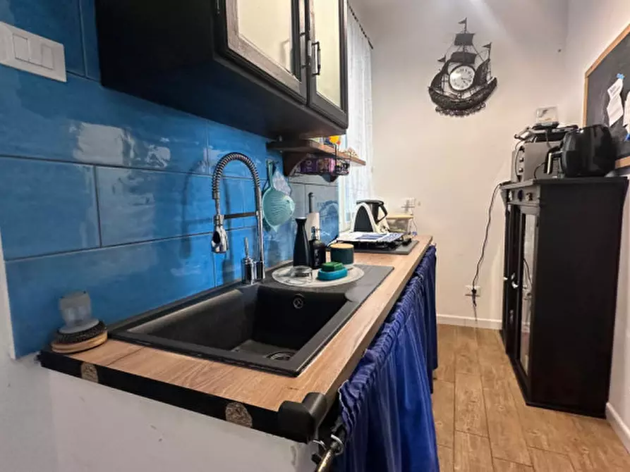 Immagine 10 di Appartamento in vendita  in Via Ruggero Loria a Palermo