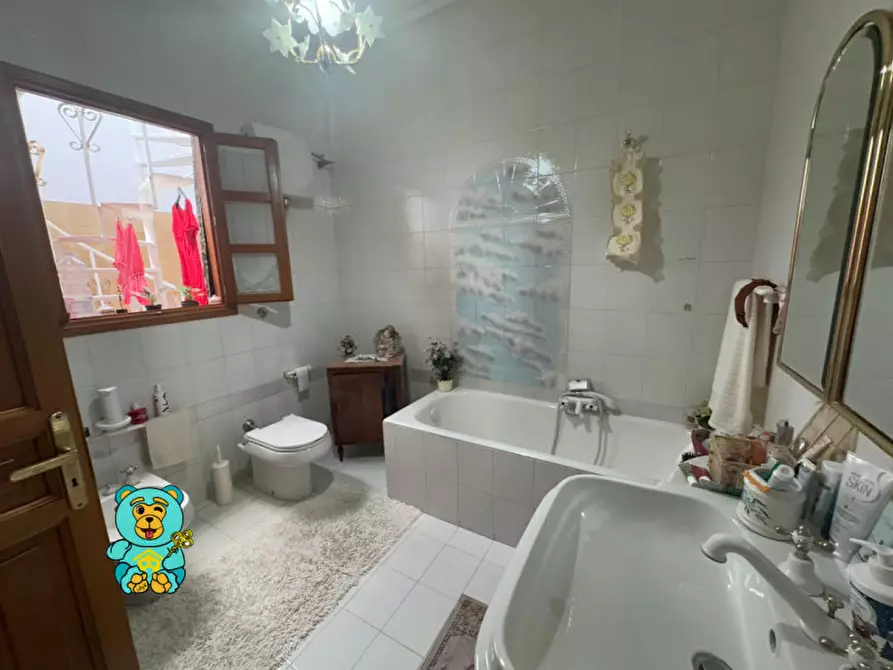 Immagine 11 di Appartamento in vendita  in Via Sandalo a Lecce