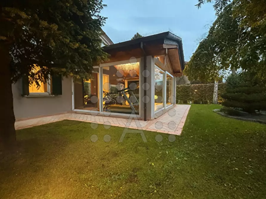 Immagine 2 di Casa bifamiliare in vendita  a Montegrotto Terme