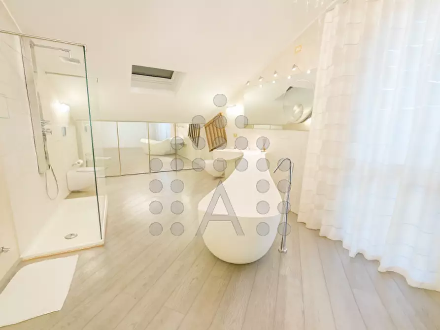 Immagine 21 di Casa bifamiliare in vendita  a Montegrotto Terme