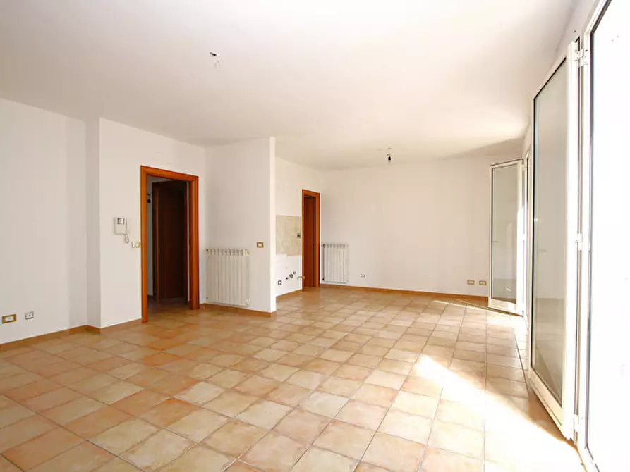 Immagine 3 di Appartamento in vendita  in Via Vittorio Emanuele a Casarano