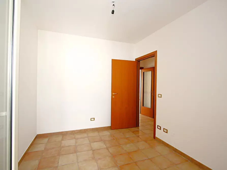 Immagine 12 di Appartamento in vendita  in Via Vittorio Emanuele a Casarano