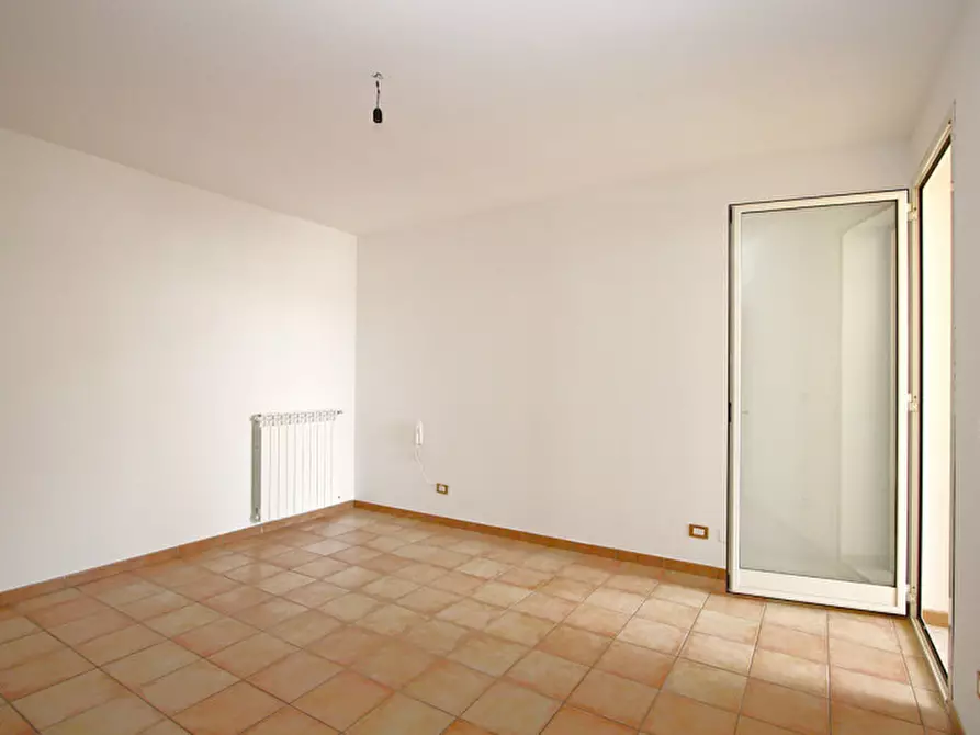 Immagine 17 di Appartamento in vendita  in Via Vittorio Emanuele a Casarano